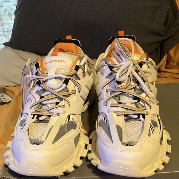 Balenciaga MEN'S TRACK SNEAKER IN WHITE/Orange - Picture 4 of 11